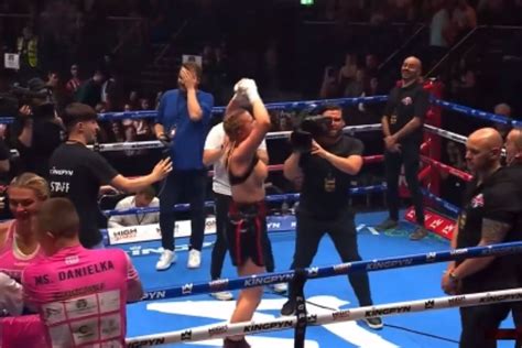 daniela celebration|Kingpyn Boxing results: Daniella Hemsley flashes audience after。